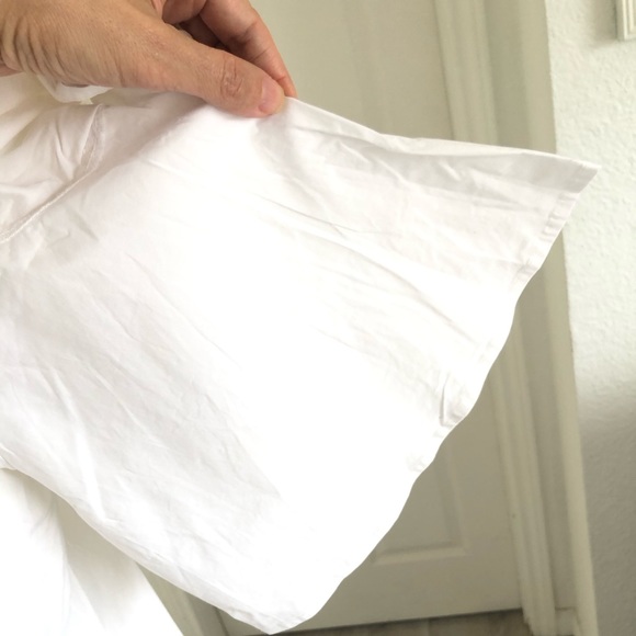 VINCE CAMUTO white top . - Picture 7 of 16